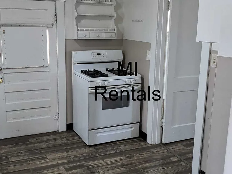 220 E Lakeview Ave — Photo 8