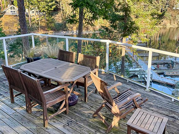 3rd image of 2315 Mackinnon Rd #13-C