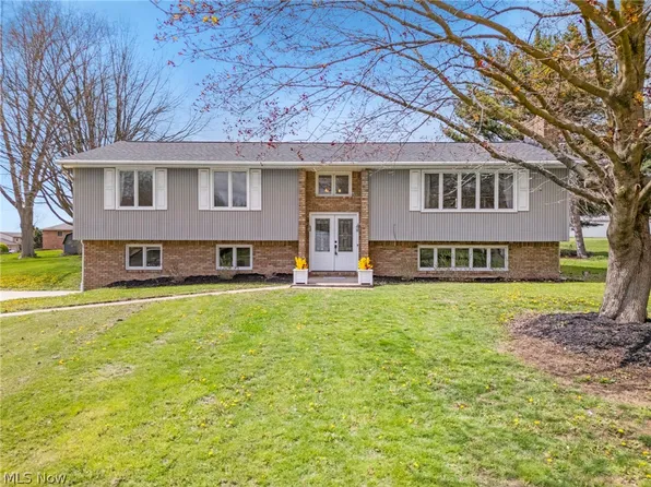 1233 Meese Rd, Louisville, OH 44641