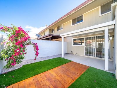 2482 Paradise Village Way, Las Vegas, NV, 89120