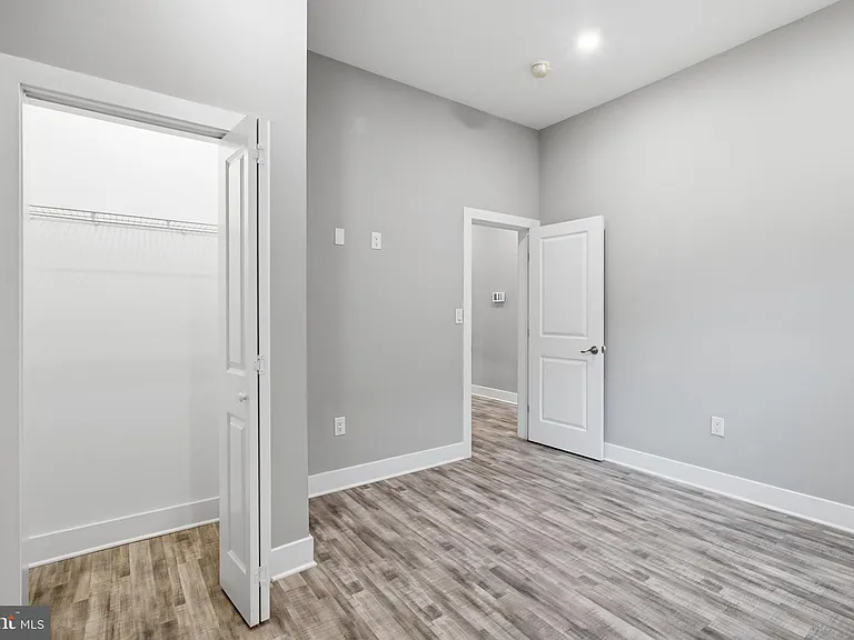 2500 N Mascher St #2 — Photo 11