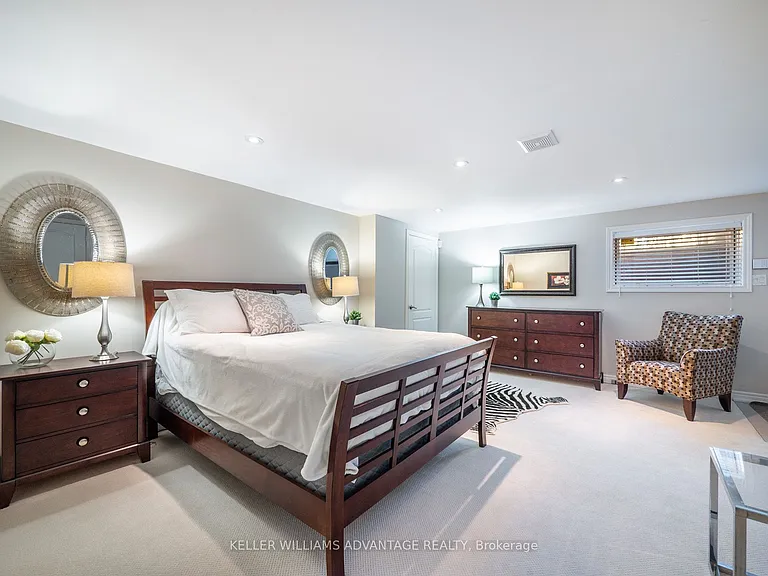 122 Boardwalk Dr #LOWER — Photo 9