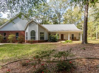 455 Spring Ln, Deatsville, AL 36022