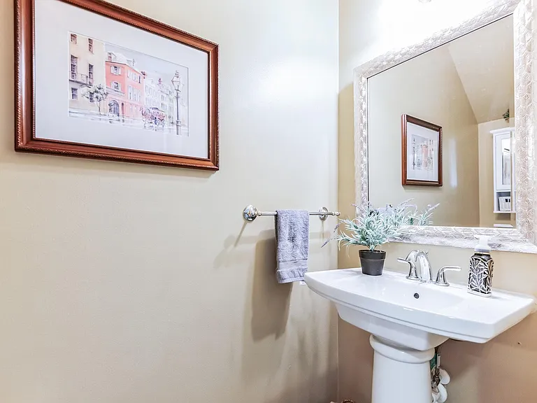 9598 Walkers Glen Dr — Photo 11