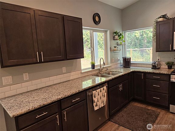 5th image of 3417 188th Avenue NW