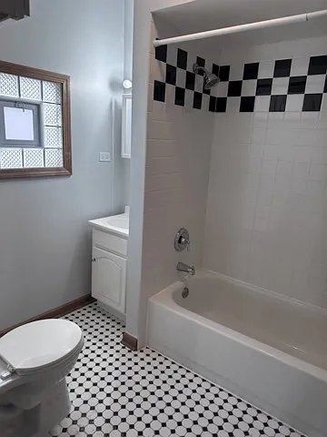 1725 W 18th Pl #2B — Photo 7