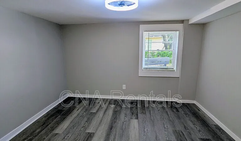 1772 Martin Pl SE #B — Photo 14