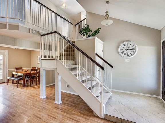 4th image of 3824 Furneaux Ln
