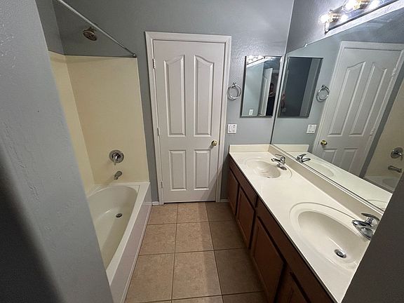 4th image of 17051 W Windermere Way