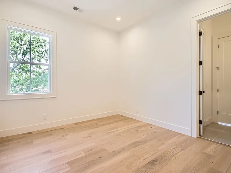 433B Croley Dr — Photo 24