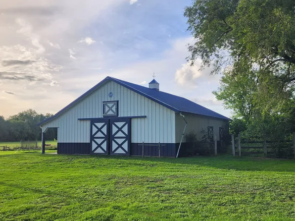 6408 N 1850th Blvd, Mount Carmel, IL 62863