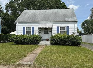 48 Rockwood Rd, Hamden, CT 06514