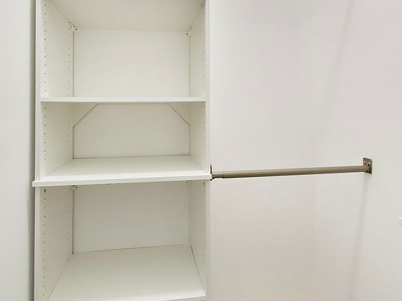 4th image of 5139 N Clark St #2