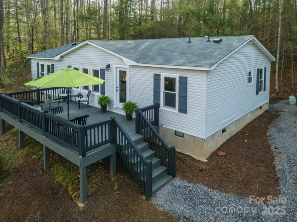 55 Whitaker Cir, Fairview, NC 28730