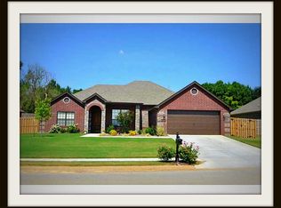 214 Windsor Ave, Lowell, AR 72745