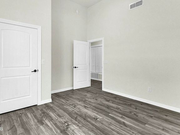 4th image of 1381 Sonoran Desert Dr