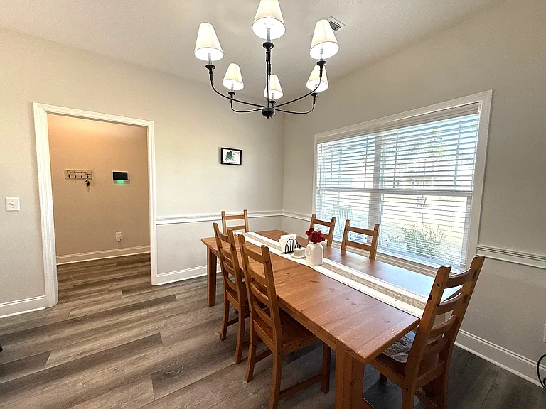 7308 Pine Chase Dr — Photo 10