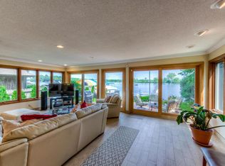 2815 McKenzie Point Rd #HOUSE, Wayzata, MN 55391