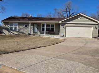 10151 Isabelle Pl, Saint Ann, MO 63074