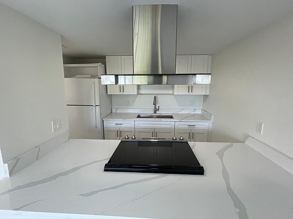 3rd image of 5280 N Church Ave #456