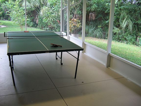 SCREENED LANAI 