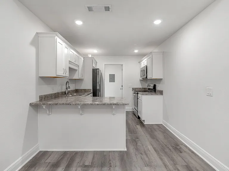 8154 Lawton St #B — Photo 11