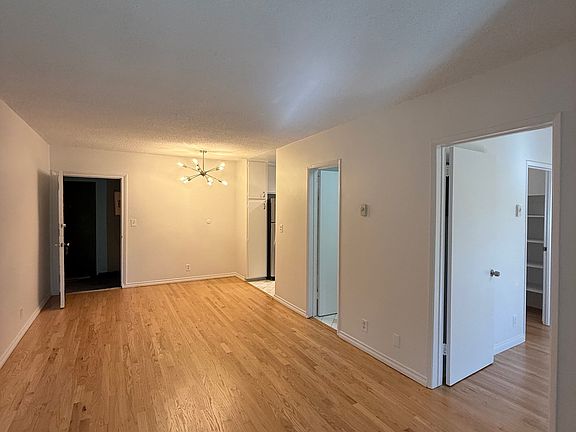 5th image of 1921 Vista Del Mar St #104