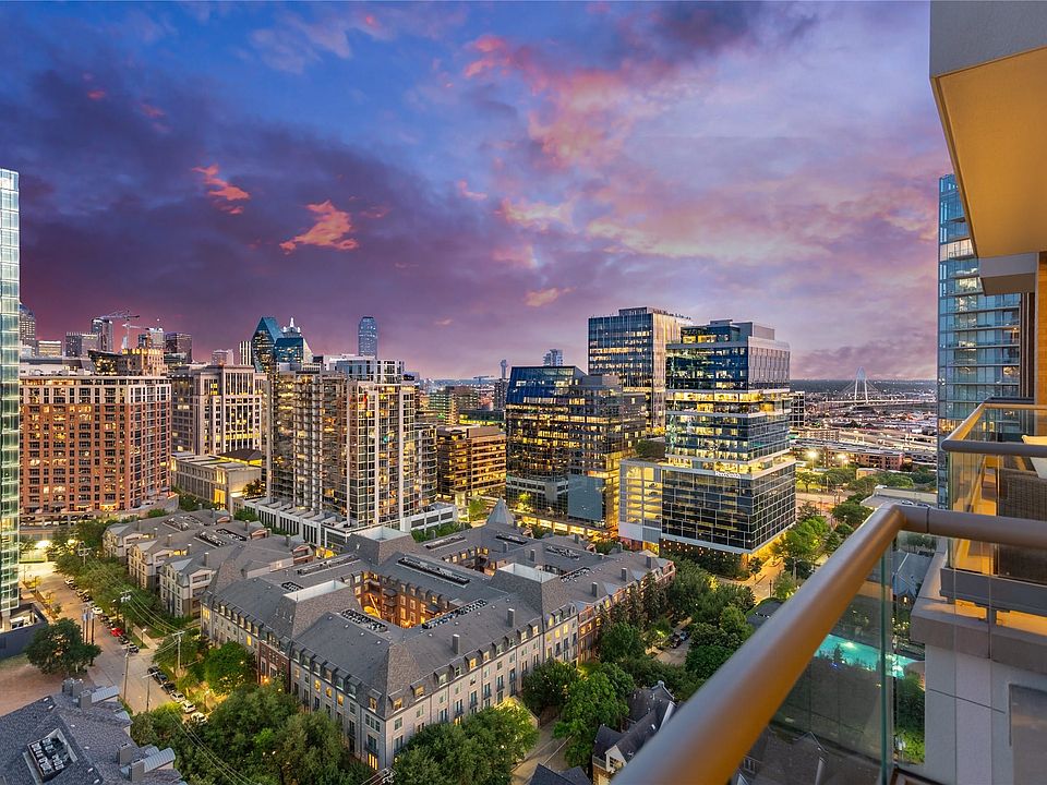 Downtown, Uptown & Sunset views