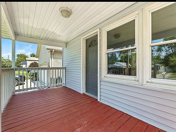 2nd image of 124 Taylor St