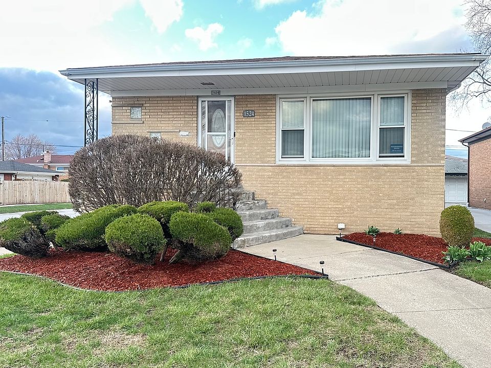 1st image of 1524 Memorial Dr