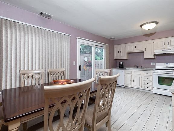 5th image of 50 Sunny Brook Cir