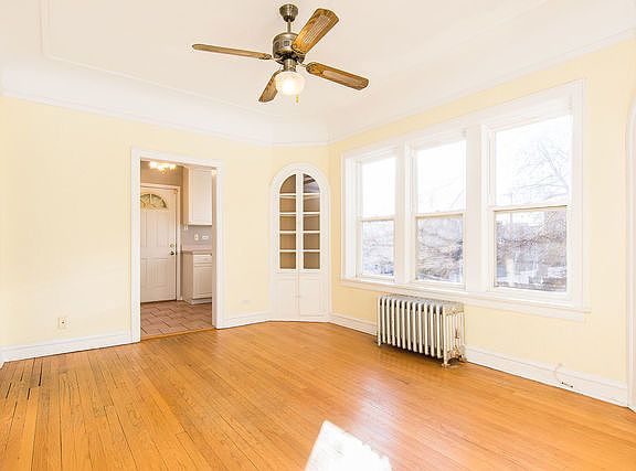 5th image of 1421 W Thome Ave APT 2N