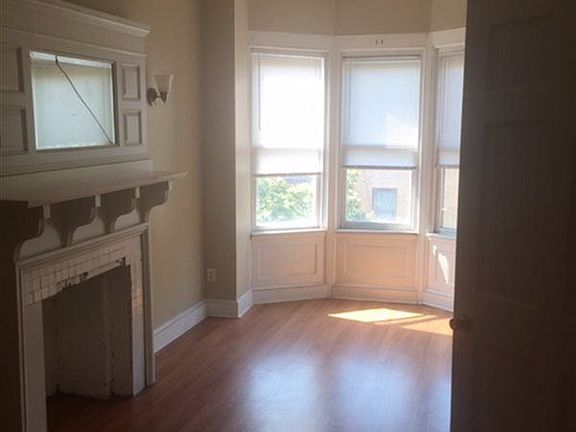 3rd image of 135 Madison Ave