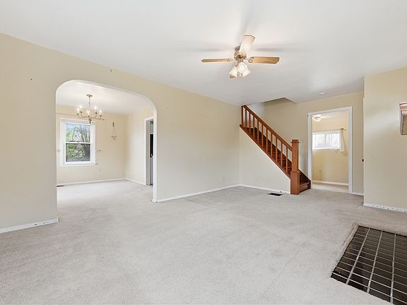 4th image of 1027 Venice Ave