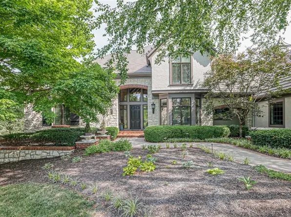 10806 W 140th Ter, Overland Park, KS 66221