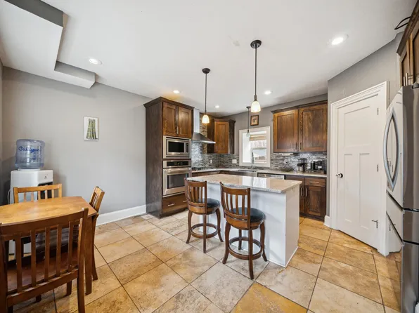 836 Lewis St S, Shakopee, MN 55379