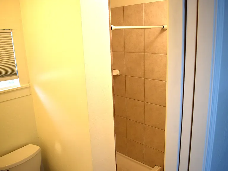 114 Park Ave #1/2 — Photo 6
