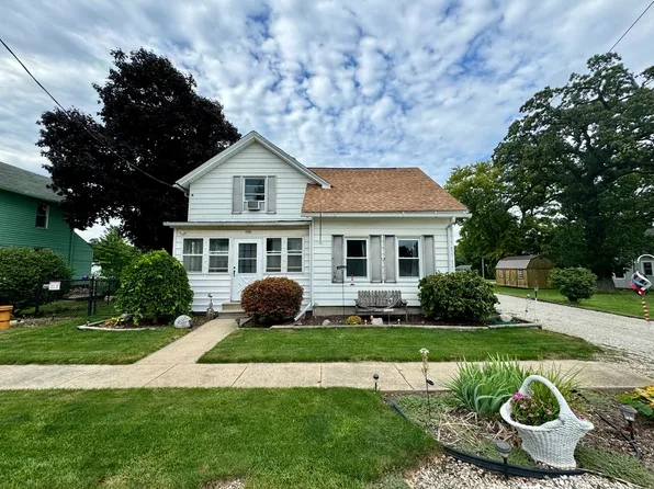 308 E Front St, Wyanet, IL 61379