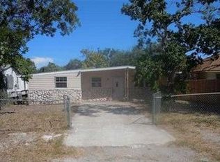 219 S 12th St, Aransas Pass, TX 78336