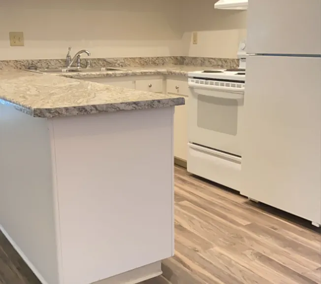 Lassen Villa Apartments — Photo 15