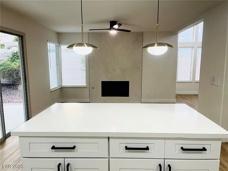 7837 Millhopper Ave — Photo 8