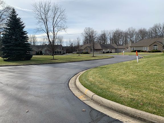 2nd image of 41 Parkside Cir Unit 2