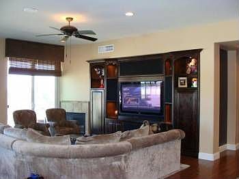 2nd image of 3801 N Goldwater Blvd Unit 406