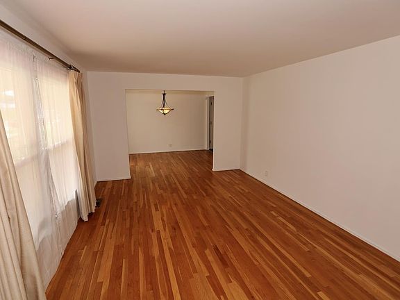 4th image of 2615 Woodsage Dr