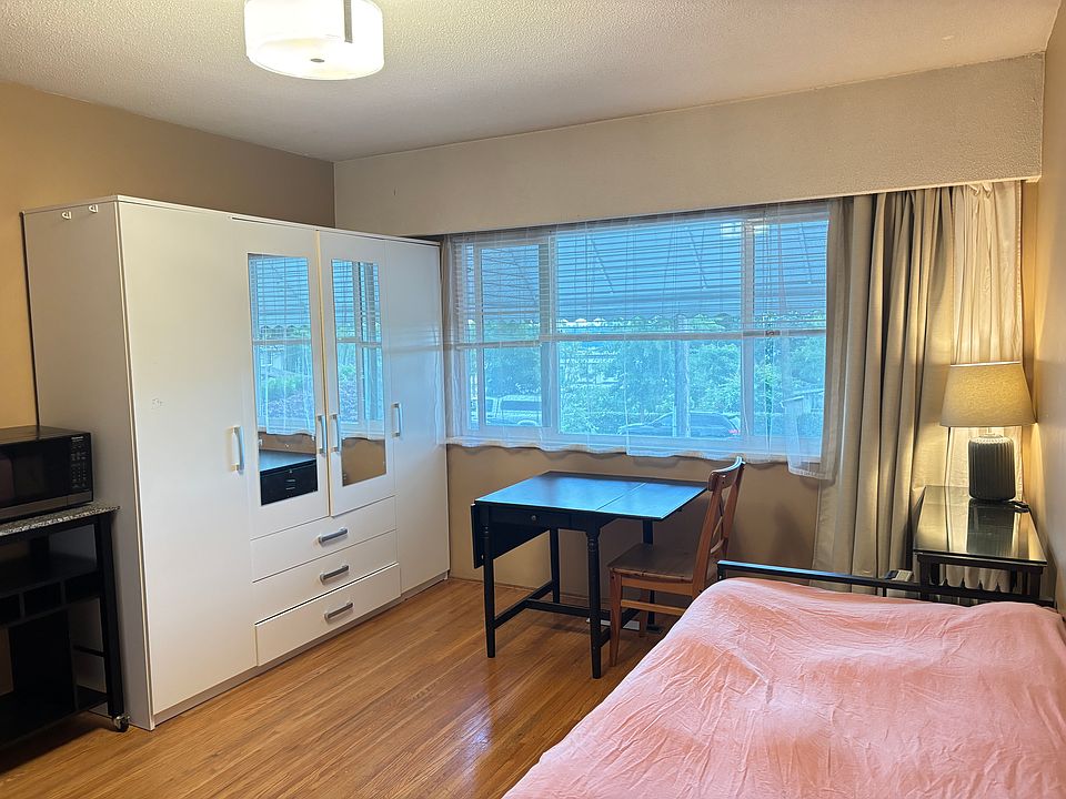 1st image of 901 Stewart Ave #201