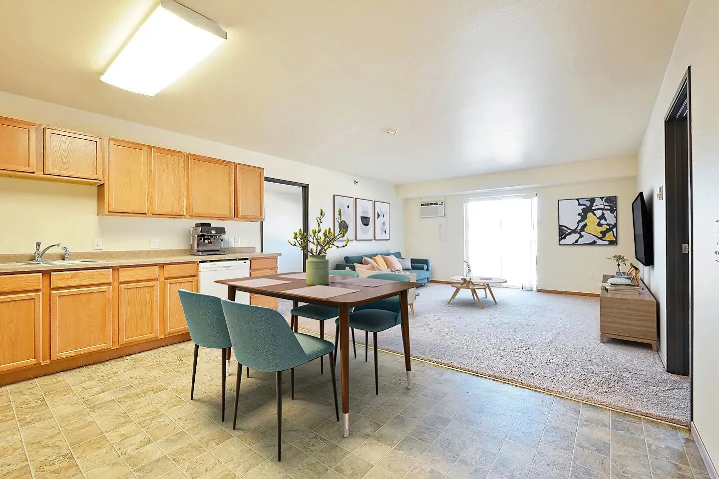 Paramount at the Bluffs Apartments — Photo 1