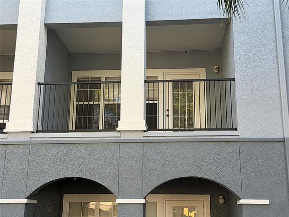 2nd image of 3561 Conroy Rd APT 225
