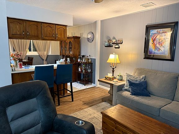 5th image of 518 W Park Ave