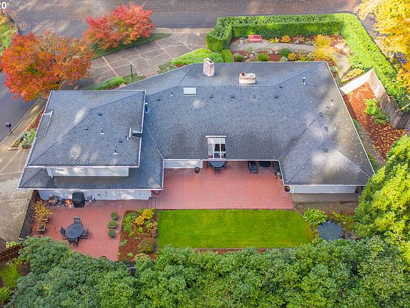4th image of 1200 Lake Garden Ct