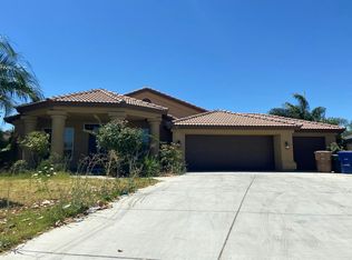 5225 Au Chocolat Dr, Bakersfield, CA 93311